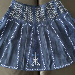 Vintage Francesca's Alya Navy blue embroidered mini skirt white & blue pattern